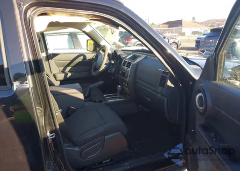 2011 Dodge Nitro Heat z USA, uszkodzony, nr VIN 1D4PU4GK9BW517415